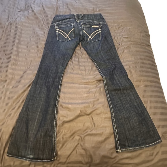 William Rast size 28 - Picture 2 of 4